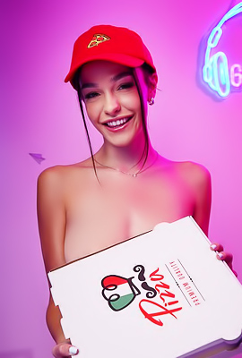 Hazel Grace gaming interrupted by Rissa May pussy fingering and excited scissoring for a post-delivery 69